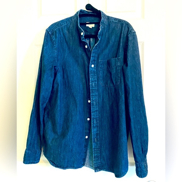 Club Monaco Other - 🎉HP🎉 Denim long sleeve shirt